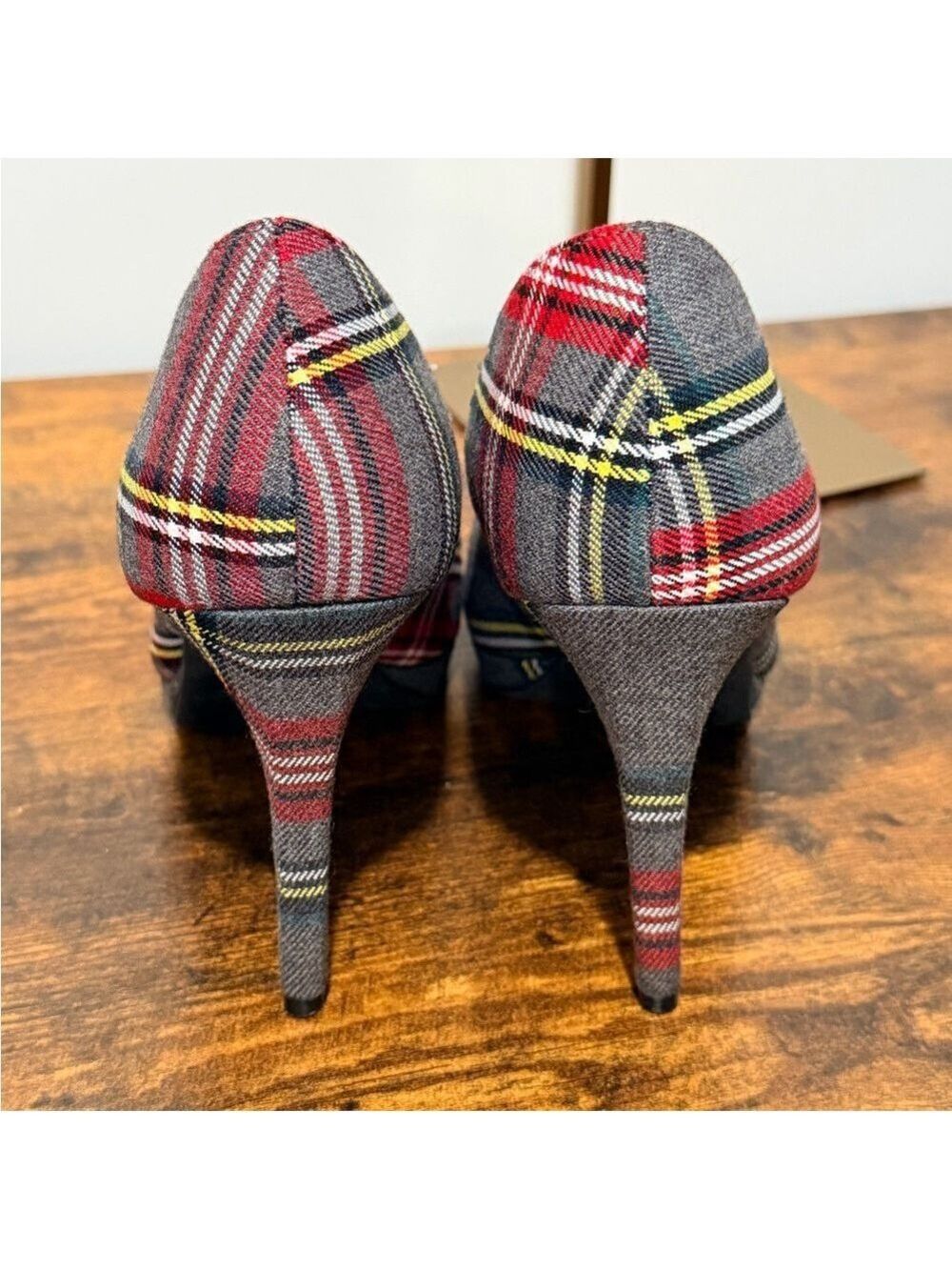 Fioni Red Gray Plaid High Heel Pumps - Picture 4 of 6
